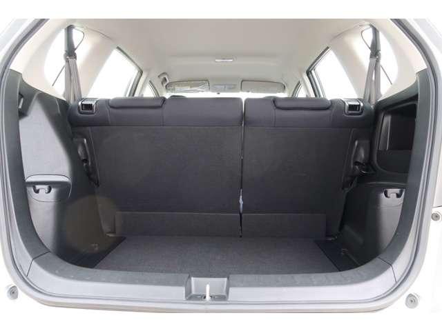 13G 認定中古車 メモリーナビ バックカメラ スマートキー ETC 盗難防止装置 横滑り防止装置 ワンオーナー車(16枚目)