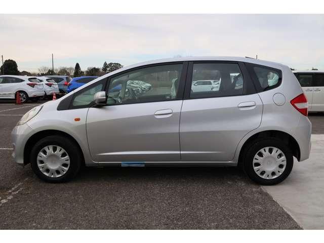 13G 認定中古車 メモリーナビ バックカメラ スマートキー ETC 盗難防止装置 横滑り防止装置 ワンオーナー車(18枚目)