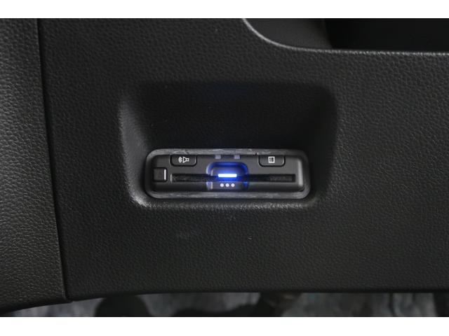 フィット ｅ：ＨＥＶクロスター　ナビ　Ｂカメラ　運転支援　前後ドラレコ　ＥＴＣ　先進ライト　ワンオーナー　横滑り防止機能　ドラレコ付き　ＵＳＢ入力　パワステ　ＬＥＤライト　パワーウィンド　地デジＴＶ　オートクルーズコントロール（17枚目）