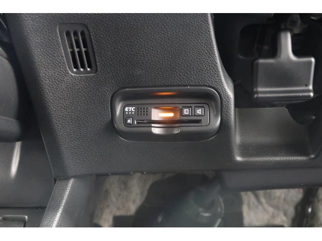 ヴェゼル Ｘ・ホンダセンシング　認定中古車　運転支援　前後ドラレコ　ナビ　Ｂカメラ　ＥＴＣ　ＬＥＤ　ＵＳＢ　Ｒカメラ　Ｗエアバッグ　盗難防止　アクティブクルーズコントロール　オートエアコン　衝突軽減ブレ－キ　パワステ　Ｄレコ　ＡＢＳ（17枚目）