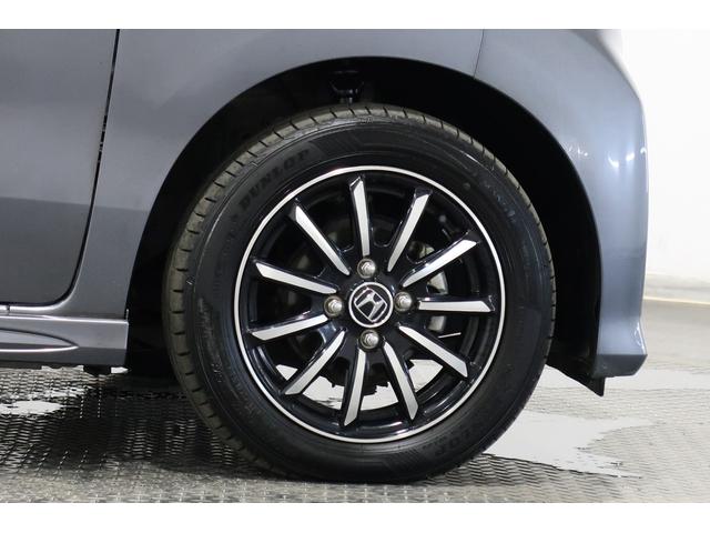 すわり心地の良い運転席・助手席です。長時間のドライブの疲れ軽減に貢献します。どうぞ快適なドライブを♪