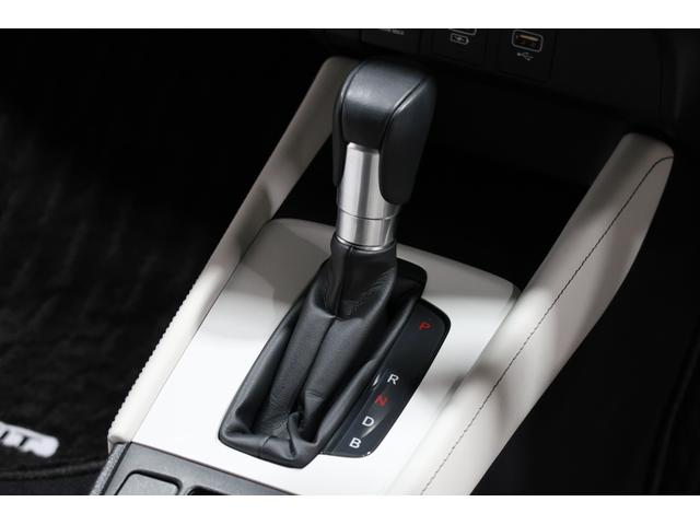 フィット e:HEVホーム 認定中古車 2年保証付 ワンオーナー ナビ Bカメラ ドラレコ ETC 運転支援全周囲カメラ 前後誤発進抑制機能 クリソナ マルチビュー 助手席エアバッグ 運転席エアバッグ 1オナ シートヒーター(11枚目)