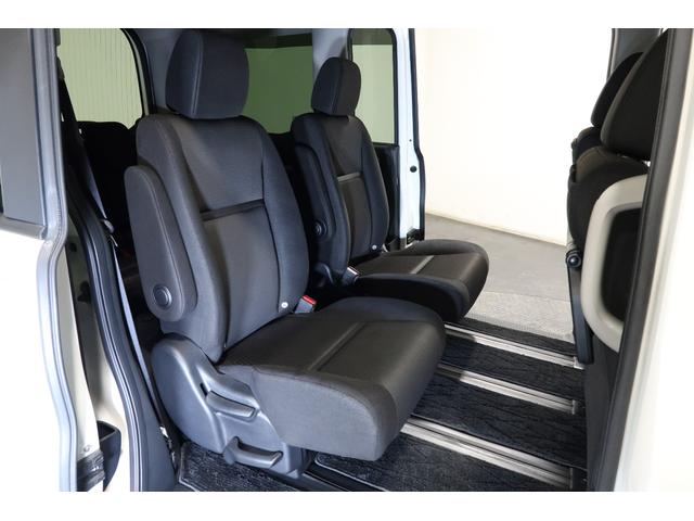 ◆◆リアシートもゆったり快適に座っていただけますので、後部座席にお乗りの大切な方も楽しくドライブに参加していただけます。