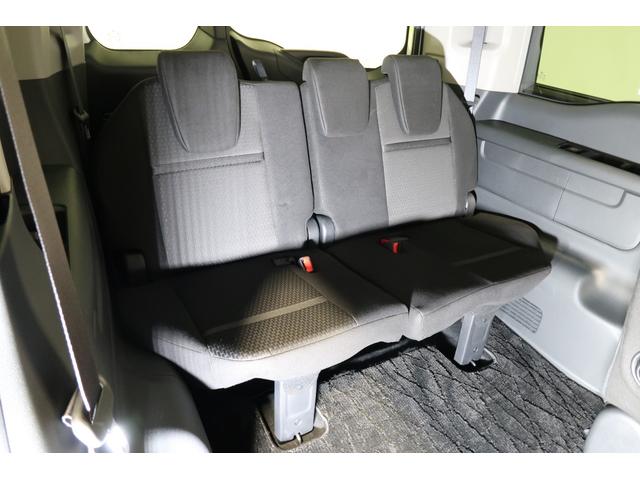 ３列目シートへの乗り降りもスムーズ♪コンディションも良好です！！程よいホールド感が癖になります♪♪♪