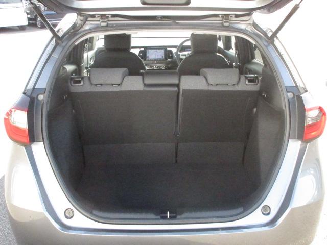 フィット ホーム 認定中古車2年保証 安全支援 サイドエアバッグ カーテンエアバッグ フルセグTV メモリーナビ ETC ドラレコ 衝突軽減ブレーキ ワンオーナー LEDライト オートライト クリアランスソナー DVD(31枚目)