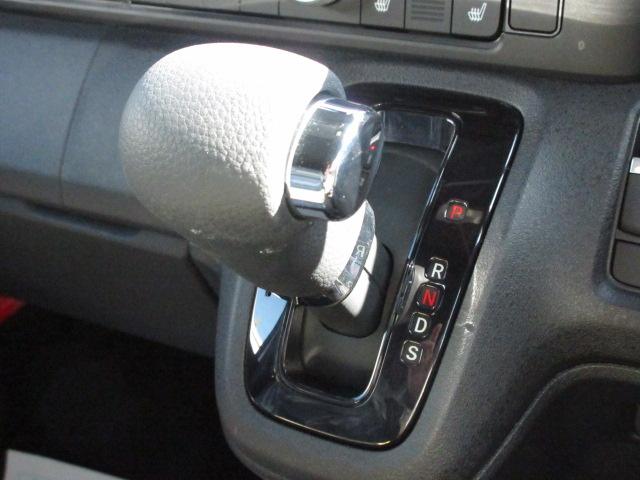 N-BOXカスタム ベースグレード 認定中古車2年保証 安全支援 サイドエアバッグ カーテンエアバッグ フルセグTV バックカメラ ETC ドラレコ DVD/CD再生 CMBS Dレコ ベンチシート オートエアコン スマートキ LED(15枚目)