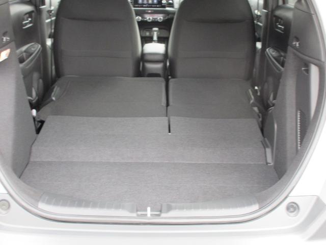 フィット ｅ：ＨＥＶクロスター　ホンダ認定中古車２年保証　当社デモカー　ドライブレコーダー　メモリーナビ　Ｂｌｕｅｔｏｏｔｈ　バックカメラ　ＥＴＣ２．０車載器　障害物センサー　スマートキー　セキュリティーアラーム　ハーフレザーシート（24枚目）