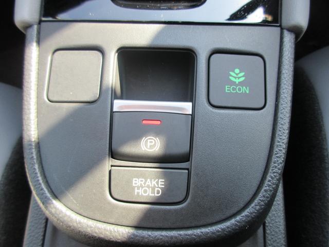フィット ＲＳ　ホンダ認定中古車２年保証付　ドライブレコーダー　メモリーナビ　地デジフルセグ　Ｂｌｕｅｔｏｏｔｈ　バックカメラ　ＥＴＣ車載器　安全補助装置　障害物センサー　ハーフレザーシート　スマートキー　リアカメラ（14枚目）