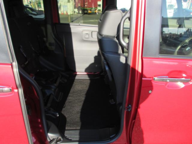 Ｎ－ＢＯＸカスタム コーディネートスタイル　ホンダ認定中古車２年保証付　両側パワースライドドア　メモリーナビ　地デジフルセグ　Ｂｌｕｅｔｏｏｔｈ　ＵＳＢ端子　障害物センサー　バックカメラ　本革シート　シートヒーター　安全補助装置　スマートキー（25枚目）