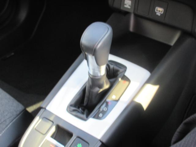 フィット ｅ：ＨＥＶホーム　ホンダ認定中古車２年保証付　メモリーナビ　地デジフルセグ　ＵＳＢ端子ＢｌｕｅｔｏｏｔｈＵ　障害物センサー　バックカメラ　ＥＴＣ車載器　安全補助装置　車両追従クルージング　スマートキー　クリソナ　ＡＣＣ（12枚目）