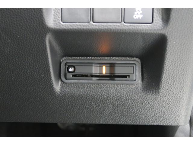 ステップワゴン ｅ：ＨＥＶスパーダ　認定中古車　２年保証付　ワンオーナー　ナビ　Ｂカメラ　ドラレコ　ＥＴＣ　運転支援　１オーナー　デュアルエアコン　フルオートエアコン　ＥＳＣ　シートヒータ　オートライト　キーフリー　ＬＥＤヘッドランプ（20枚目）