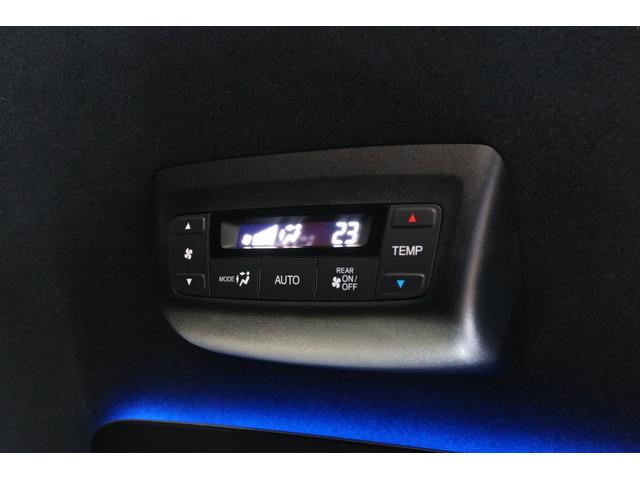 ステップワゴン ｅ：ＨＥＶスパーダ　認定中古車　２年保証付　ワンオーナー　ナビ　Ｂカメラ　ドラレコ　ＥＴＣ　運転支援　１オーナー　デュアルエアコン　フルオートエアコン　ＥＳＣ　シートヒータ　オートライト　キーフリー　ＬＥＤヘッドランプ（30枚目）