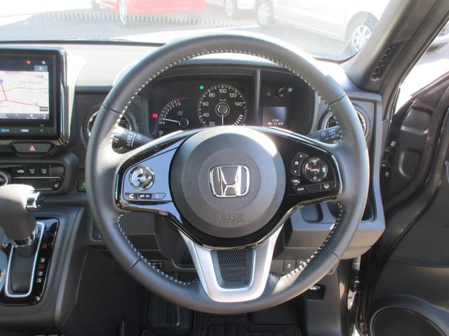 Ｎ－ＯＮＥ プレミアム　ホンダ認定中古車保証２年付　ドライブレコーダー　メモリーナビ　地デジフルセグ　ＵＳＢ端子　Ｂｌｕｅｔｏｏｔｈ　ＥＴＣ車載器　バックカメラ　シートヒーター　安全補助装置　車両追従クルージング　衝突軽減（10枚目）
