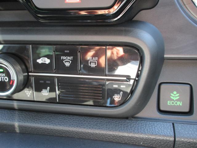 Ｎ－ＯＮＥ プレミアム　ホンダ認定中古車保証２年付　ドライブレコーダー　メモリーナビ　地デジフルセグ　ＵＳＢ端子　Ｂｌｕｅｔｏｏｔｈ　ＥＴＣ車載器　バックカメラ　シートヒーター　安全補助装置　車両追従クルージング　衝突軽減（12枚目）