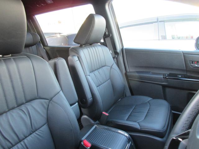 オデッセイハイブリッド e:HEVアブソルート・EXブラックエディション ホンダ認定中古車保証2年付 前後ドライブレコーダー 本革パワーシート シートヒーター 全周囲カメラ 安全補助装置 車両追従クルーズ メモリーナビ 地デジフルセグ Bluetooth 後席モニター(22枚目)