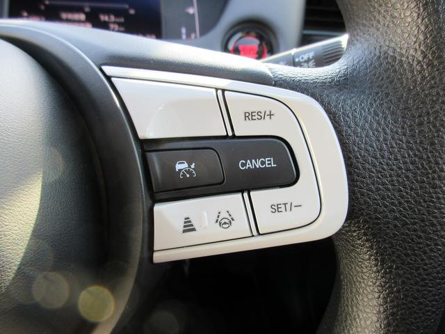 フィット ホーム２０周年特別仕様車カーサ　認定中古車　２年保証付　ワンオーナー　ナビ　Ｂカメラ　ＥＴＣ　運転支援　クリアランスソナー　衝突被害軽減　Ｓヒーター　クルーズコントロール　ＬＥＤライト　サイドカーテンエアバック　フルセグ　キーレス（17枚目）