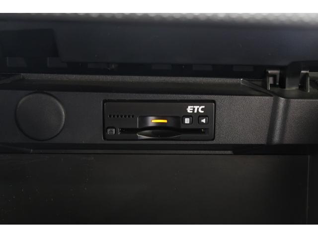 �딭�i�}���@�\�E�H�O��E�}���@�\�E���s�Ҏ��̒ጸ�X�e�A�����O�E�Ԑ��ێ��x���V�X�e���E��i�Ԕ��i���m�点�@�\�ȂǑ��ʂȐ�i���S�@�\�ł����S�ŉ��K�ȃh���C�u���x�����܂��B