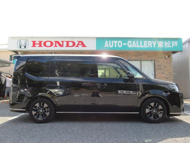 ステップワゴン スパーダ　衝突被害軽減ブレーキ　ＡＣＣ　前後ドラレコ　純正メモリーナビ　全周囲カメラ　フルセグＴＶ　ＣＤ　ＤＶＤ　ＵＳＢ　ＢＴ　両側ＰＳＤ　後席モニタ　純正ＡＷ　ＬＥＤ　Ｓヒータ　ＥＴＣ２．０　１オーナー　禁煙（3枚目）