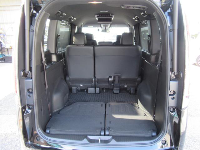 ステップワゴン スパーダ　衝突被害軽減ブレーキ　ＡＣＣ　前後ドラレコ　純正メモリーナビ　全周囲カメラ　フルセグＴＶ　ＣＤ　ＤＶＤ　ＵＳＢ　ＢＴ　両側ＰＳＤ　後席モニタ　純正ＡＷ　ＬＥＤ　Ｓヒータ　ＥＴＣ２．０　１オーナー　禁煙（18枚目）