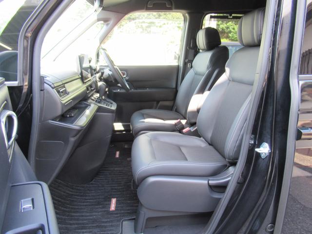 ステップワゴン スパーダ　衝突被害軽減ブレーキ　ＡＣＣ　前後ドラレコ　純正メモリーナビ　全周囲カメラ　フルセグＴＶ　ＣＤ　ＤＶＤ　ＵＳＢ　ＢＴ　両側ＰＳＤ　後席モニタ　純正ＡＷ　ＬＥＤ　Ｓヒータ　ＥＴＣ２．０　１オーナー　禁煙（28枚目）