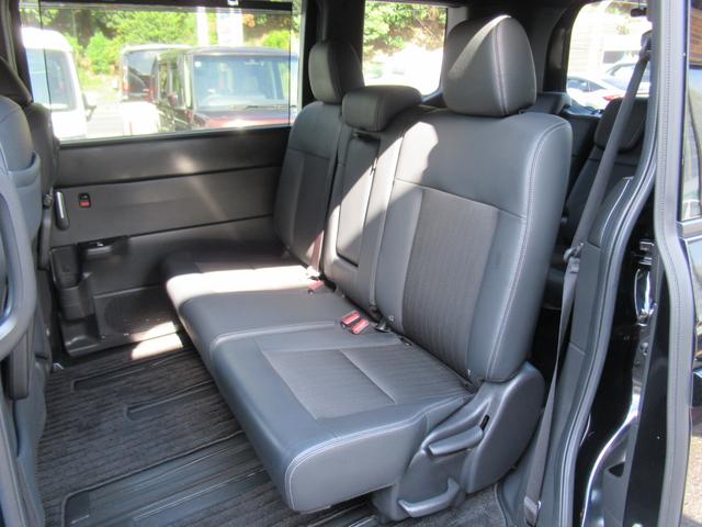 ステップワゴン スパーダ　衝突被害軽減ブレーキ　ＡＣＣ　前後ドラレコ　純正メモリーナビ　全周囲カメラ　フルセグＴＶ　ＣＤ　ＤＶＤ　ＵＳＢ　ＢＴ　両側ＰＳＤ　後席モニタ　純正ＡＷ　ＬＥＤ　Ｓヒータ　ＥＴＣ２．０　１オーナー　禁煙（29枚目）