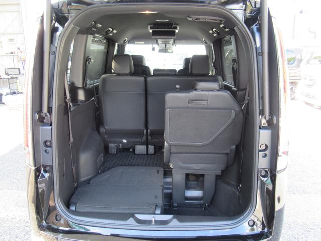 ステップワゴン スパーダ　衝突被害軽減ブレーキ　ＡＣＣ　前後ドラレコ　純正メモリーナビ　全周囲カメラ　フルセグＴＶ　ＣＤ　ＤＶＤ　ＵＳＢ　ＢＴ　両側ＰＳＤ　後席モニタ　純正ＡＷ　ＬＥＤ　Ｓヒータ　ＥＴＣ２．０　１オーナー　禁煙（31枚目）