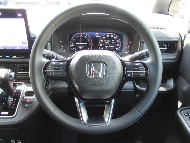 ステップワゴン スパーダ　衝突被害軽減ブレーキ　ＡＣＣ　前後ドラレコ　純正メモリーナビ　全周囲カメラ　フルセグＴＶ　ＣＤ　ＤＶＤ　ＵＳＢ　ＢＴ　両側ＰＳＤ　後席モニタ　純正ＡＷ　ＬＥＤ　Ｓヒータ　ＥＴＣ２．０　１オーナー　禁煙（44枚目）