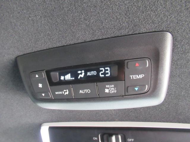 ステップワゴン スパーダ　衝突被害軽減ブレーキ　ＡＣＣ　前後ドラレコ　純正メモリーナビ　全周囲カメラ　フルセグＴＶ　ＣＤ　ＤＶＤ　ＵＳＢ　ＢＴ　両側ＰＳＤ　後席モニタ　純正ＡＷ　ＬＥＤ　Ｓヒータ　ＥＴＣ２．０　１オーナー　禁煙（62枚目）