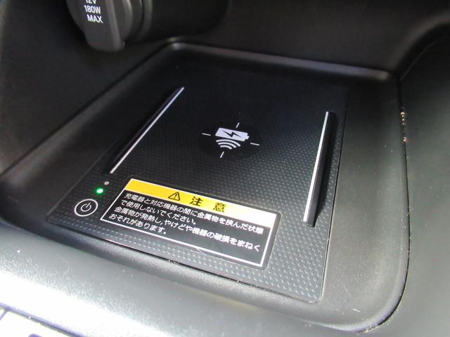 ヴェゼル ｅ：ＨＥＶ　Ｘ　衝突被害軽減ブレーキ　ＡＣＣ　純正メモリーナビ　Ｂカメラ　フルセグＴＶ　ＵＳＢ入力端子　Ｂｌｕｅｔｏｏｔｈ　純正ＡＷ　ＬＥＤヘッドライト　オートライト　クリアランスソナー　ＥＴＣ２．０　１オーナ　禁煙（13枚目）