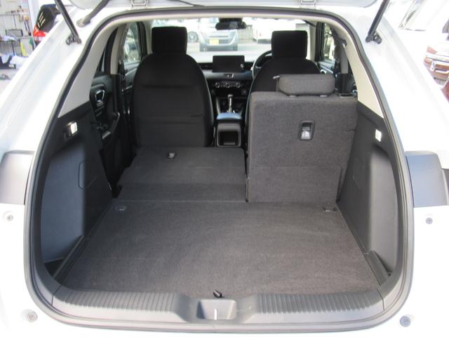 ヴェゼル ｅ：ＨＥＶ　Ｘ　衝突被害軽減ブレーキ　ＡＣＣ　純正メモリーナビ　Ｂカメラ　フルセグＴＶ　ＵＳＢ入力端子　Ｂｌｕｅｔｏｏｔｈ　純正ＡＷ　ＬＥＤヘッドライト　オートライト　クリアランスソナー　ＥＴＣ２．０　１オーナ　禁煙（29枚目）