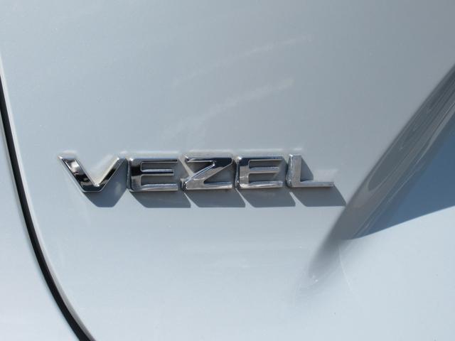 ヴェゼル ｅ：ＨＥＶ　Ｘ　衝突被害軽減ブレーキ　ＡＣＣ　純正メモリーナビ　Ｂカメラ　フルセグＴＶ　ＵＳＢ入力端子　Ｂｌｕｅｔｏｏｔｈ　純正ＡＷ　ＬＥＤヘッドライト　オートライト　クリアランスソナー　ＥＴＣ２．０　１オーナ　禁煙（60枚目）