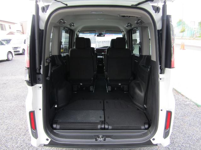 ステップワゴンスパーダ スパーダ　ホンダセンシング　純正ナビ　Ｂカメラ　ＥＴＣ　前後ドラレコ　ホンダセンシング　ワンオーナー　　ＡＣＣ　フルセグＴＶ　ＣＤ　ＤＶＤ再生　ＵＳＢ　Ｂｌｕｅｔｏｏｔｈ　両側ＰＳＤ　ＡＷ　ＬＥＤヘッドライト　オートライト（12枚目）