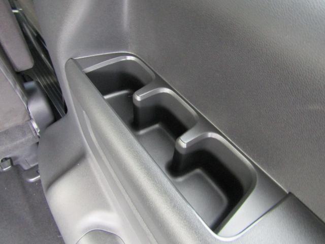 ステップワゴンスパーダ スパーダ　ホンダセンシング　純正ナビ　Ｂカメラ　ＥＴＣ　前後ドラレコ　ホンダセンシング　ワンオーナー　　ＡＣＣ　フルセグＴＶ　ＣＤ　ＤＶＤ再生　ＵＳＢ　Ｂｌｕｅｔｏｏｔｈ　両側ＰＳＤ　ＡＷ　ＬＥＤヘッドライト　オートライト（14枚目）