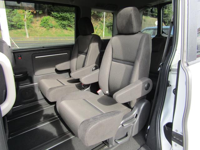 ステップワゴンスパーダ スパーダ　ホンダセンシング　純正ナビ　Ｂカメラ　ＥＴＣ　前後ドラレコ　ホンダセンシング　ワンオーナー　　ＡＣＣ　フルセグＴＶ　ＣＤ　ＤＶＤ再生　ＵＳＢ　Ｂｌｕｅｔｏｏｔｈ　両側ＰＳＤ　ＡＷ　ＬＥＤヘッドライト　オートライト（16枚目）