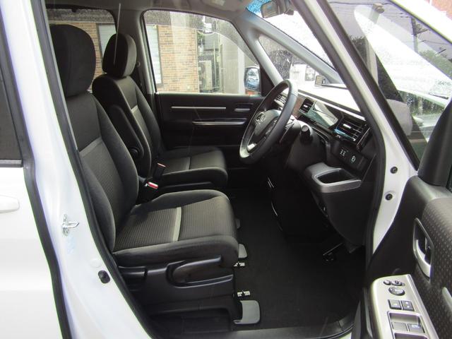 ステップワゴンスパーダ スパーダ　ホンダセンシング　純正ナビ　Ｂカメラ　ＥＴＣ　前後ドラレコ　ホンダセンシング　ワンオーナー　　ＡＣＣ　フルセグＴＶ　ＣＤ　ＤＶＤ再生　ＵＳＢ　Ｂｌｕｅｔｏｏｔｈ　両側ＰＳＤ　ＡＷ　ＬＥＤヘッドライト　オートライト（21枚目）