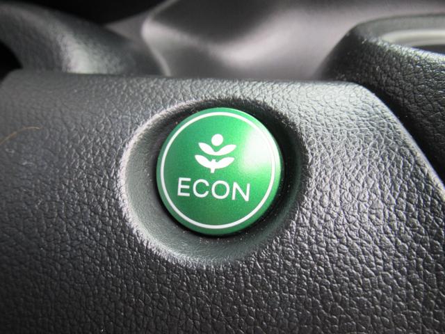 Ｎ－ＢＯＸ Ｇ・ターボＬパッケージ　純正ナビ　バックカメラ　ＵＳＢ　Ｂｌｕｅｔｏｏｔｈ　ＣＤ　純正バックカメラ　純正ＥＴＣ装備　横滑り防止　ＨＩＤヘッドライト　オートライト　純正アルミホイール　オートリトラミラー　両側パワースライドドア（19枚目）