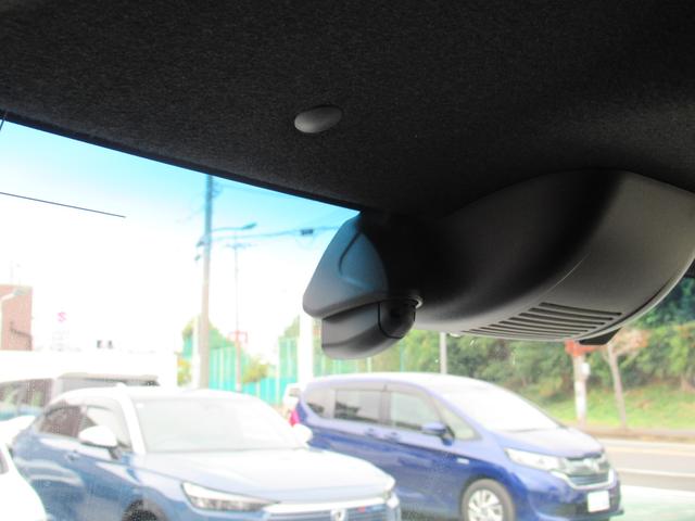 Ｎ－ＢＯＸカスタム Ｌ　衝突被害軽減ブレーキ　ＡＣＣ　前後ドラレコ　純正メモリーナビ　Ｂカメラ　フルセグＴＶ　ＣＤ　ＤＶＤ　ＵＳＢ　ＢＴ　両側ＰＳＤ　純正ＡＷ　ＬＥＤ　クリアランスソナー　Ｓヒーター　ＥＴＣ２．０　１オーナー（11枚目）
