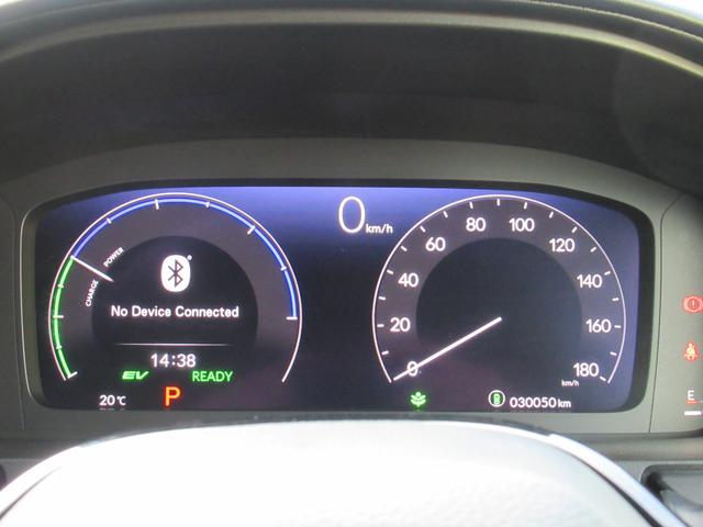 ステップワゴン ｅ：ＨＥＶスパーダ　衝突被害軽減ブレーキ　ＡＣＣ　前後ドラレコ　純正メモリーナビ　Ｂカメラ　ＴＶ　ＣＤ　ＤＶＤ　ＵＳＢ　ＢＴ　両側ＰＳＤ　後席モニタ　純正ＡＷ　ＬＥＤ　Ｓヒータ　Ｐテールゲート　ＥＴＣ　１オーナ　禁煙車（8枚目）