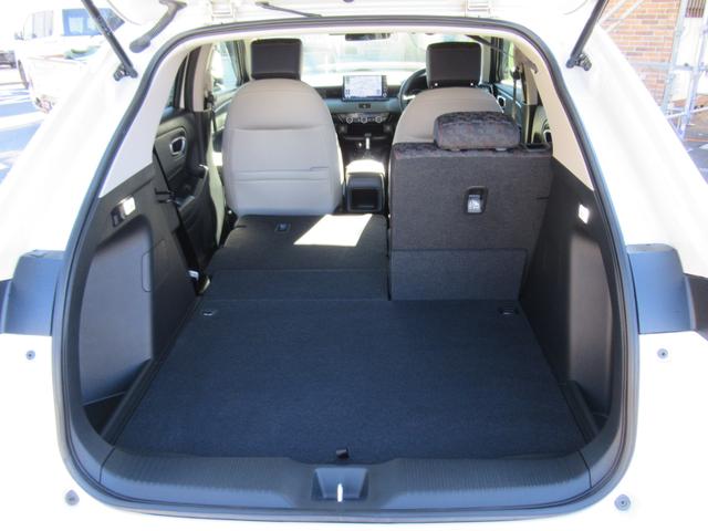 ヴェゼル ｅ：ＨＥＶ　Ｘ・ＨｕＮＴパッケージ　衝突被害軽減ブレーキ　ＡＣＣ　ドラレコ　純正メモリーナビ　Ｂカメラ　フルセグＴＶ　ＣＤ　ＤＶＤ　ＵＳＢ入力端子　ＢＴ　純正ＡＷ　ＬＥＤ　クリアランスソナー　ルーフレール　ＥＴＣ２．０　１オーナ　禁煙車（29枚目）