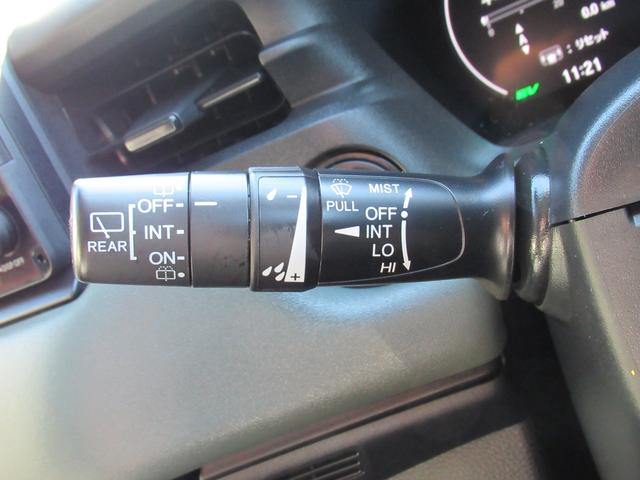 ヴェゼル ｅ：ＨＥＶ　Ｘ・ＨｕＮＴパッケージ　衝突被害軽減ブレーキ　ＡＣＣ　ドラレコ　純正メモリーナビ　Ｂカメラ　フルセグＴＶ　ＣＤ　ＤＶＤ　ＵＳＢ入力端子　ＢＴ　純正ＡＷ　ＬＥＤ　クリアランスソナー　ルーフレール　ＥＴＣ２．０　１オーナ　禁煙車（39枚目）