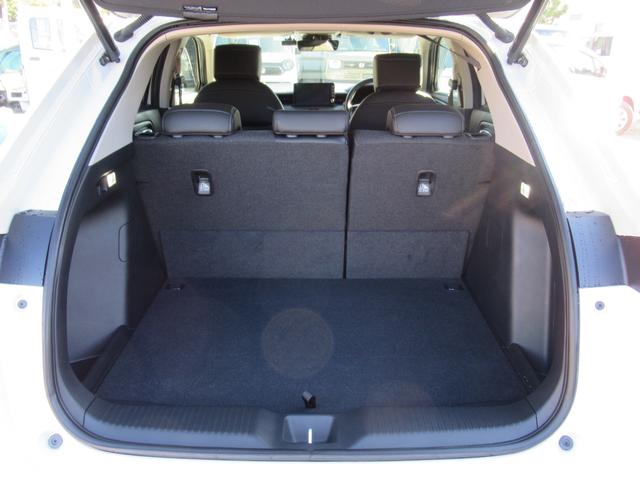 ヴェゼル ｅ：ＨＥＶ　Ｚ　衝突被害軽減ブレーキ　ＡＣＣ　ドラレコ　純正メモリーナビ　Ｂカメラ　フルセグＴＶ　ＵＳＢ入力端子　Ｂｌｕｅｔｏｏｔｈ　純正ＡＷ　ＬＥＤ　Ｓヒーター　Ｐテールゲート　ＥＴＣ２．０　１オーナー　禁煙車（17枚目）