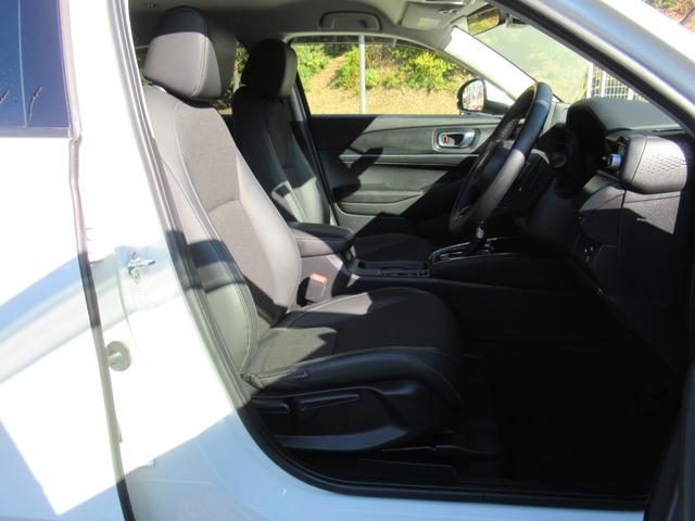 ヴェゼル ｅ：ＨＥＶ　Ｚ　衝突被害軽減ブレーキ　ＡＣＣ　ドラレコ　純正メモリーナビ　Ｂカメラ　フルセグＴＶ　ＵＳＢ入力端子　Ｂｌｕｅｔｏｏｔｈ　純正ＡＷ　ＬＥＤ　Ｓヒーター　Ｐテールゲート　ＥＴＣ２．０　１オーナー　禁煙車（26枚目）