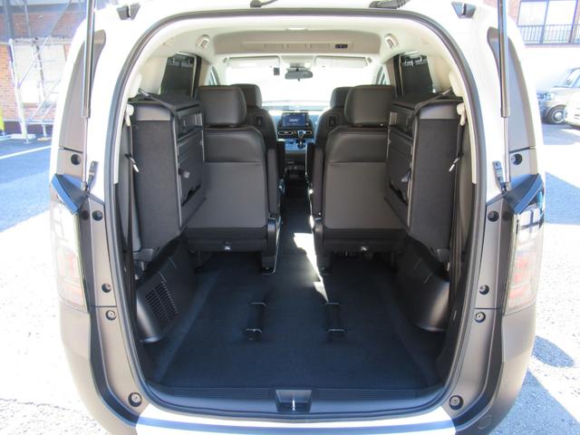 �R��ڃV�[�g�𒵂ˏグ��΃��Q�b�W�X�y�[�X���X�ɍL���g���܂��B