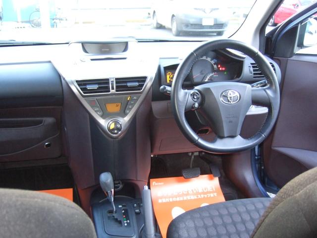 ｉＱ １００Ｇ　禁煙車　スマートキー　オートエアコン　走行４８５３５キロ　セラミック系コーティング済（6枚目）