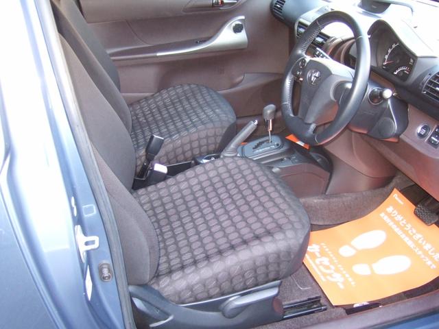 ｉＱ １００Ｇ　禁煙車　スマートキー　オートエアコン　走行４８５３５キロ　セラミック系コーティング済（10枚目）