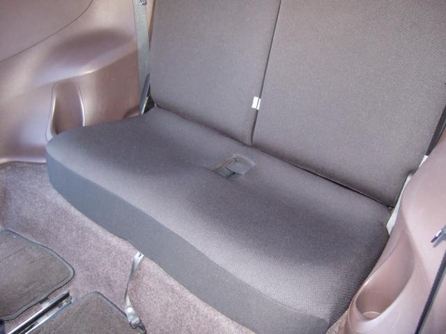 ｉＱ １００Ｇ　禁煙車　スマートキー　オートエアコン　走行４８５３５キロ　セラミック系コーティング済（16枚目）