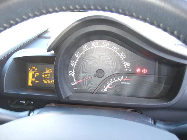 ｉＱ １００Ｇ　禁煙車　スマートキー　オートエアコン　走行４８５３５キロ　セラミック系コーティング済（18枚目）