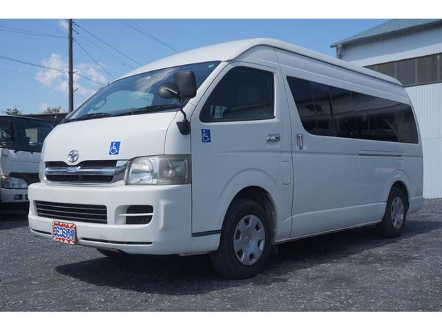 ハイエースコミューター 　ウェルキャブ　車椅子移動車　Ｂタイプ　固定装置２基　後部リフト　走行９．６万キロ　タイミングチェーン　ＥＴＣ　ＣＤ　エアコン　オートステップ（6枚目）