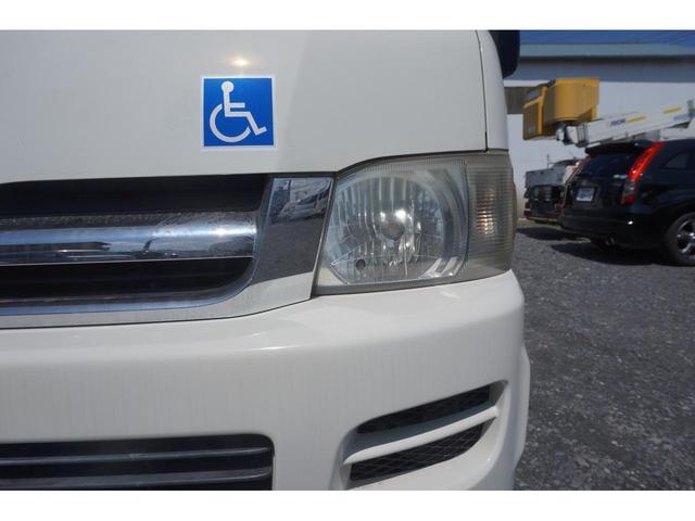 ハイエースコミューター 　ウェルキャブ　車椅子移動車　Ｂタイプ　固定装置２基　後部リフト　走行９．６万キロ　タイミングチェーン　ＥＴＣ　ＣＤ　エアコン　オートステップ（41枚目）