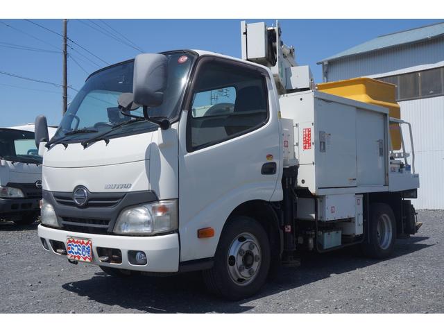 デュトロ 　高所作業車　ＳＥ０８Ｃ　８ｍ高所　ジャッキ自動張り出し　電工　ＦＲＰバケット　バッテリーユニット駆動　左右荷室　架装３０６８時間　常時バックカメラ（4枚目）
